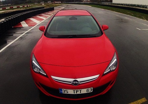 Yeni Opel Astra GTC_spor coupe_Opel Astra GTC_Astra Test_GTC Test_Opel Astra Test_otomobiltutkunu_2013 Yeni otomobil_Opel haberler