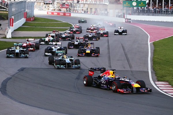Sebastian_Vettel_Kanada-Race_Infiniti-Red-Bull-Racing_otomobiltutkunu_Renault-F1_Renault-Türkiye_Sebastian Vettel - Action