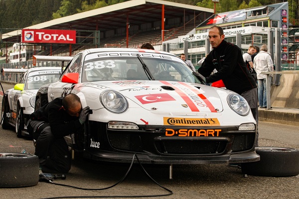 Go Motorsporları 2 Porsche 991 GT3 Cup SupercarChallenge_Otomobiltutkunu