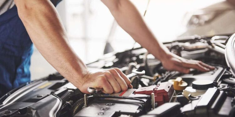 Akü Değişimi Nasıl Yapılır?