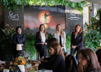 Mercedes-Benz, She’s Mentoring Programı ile 1 Milyon TL Değerinde Para Ödülü Veriyor