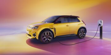 RENAULT’DAKİ ELEKTRİK DEVRİMİNİN YENİ YÜZÜ: RENAULT 5 E-TECH %100 ELEKTRİKLİ