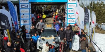 Ralli Sezonu Kristal Karlar Diyarında Açıldı