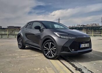 İkinci Nesil Toyota C-HR Test