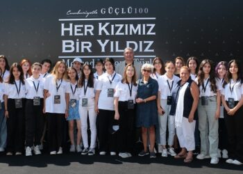 Mercedes-Benz Türk, “Yıldız Kız”larının Başarısını Pakodemy ile Destekliyor