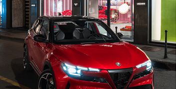 Alfa Romeo Junior Milano Tasarım Haftasında Sergileniyor