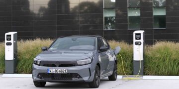 Opel Corsa Elektrik, Hollanda’da “2024 Yılının Elektrikli Aracı” Seçildi!