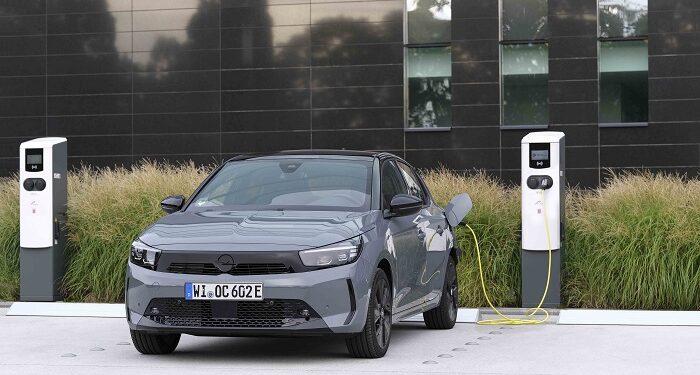 Opel Corsa Elektrik, Hollanda’da “2024 Yılının Elektrikli Aracı” Seçildi!