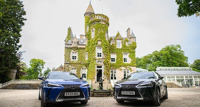 Lexus’un Tam Elektrikli SUV’u UX300e Türkiye’de Satışa Sunuldu