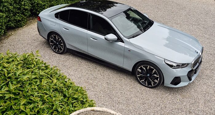 1.6 Litrelik Yeni BMW 520i Sedan Satışa Sunuldu