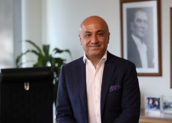 Otokoç Otomotiv’den Bir İlk: Arazi Tipi GES Yatırımı İle Geleceğin Enerjisini Üretiyor