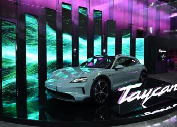 Yeni Taycan’a özel gece
