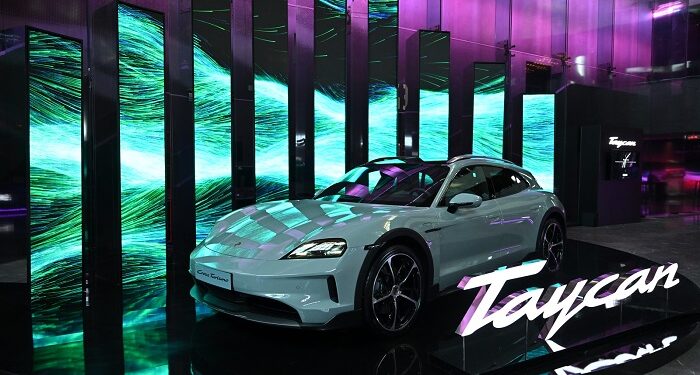 Yeni Taycan’a özel gece