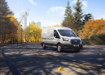 Efsane Ford Transit Yenilendi