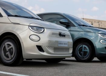 FIAT ve Giorgio Armani’den Etkileyici İş Birliği: FIAT 500e Giorgio Armani
