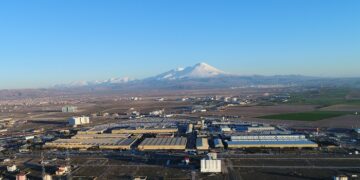 Mercedes-Benz Türk, Global Projelere İmza Atmaya Devam Ediyor!