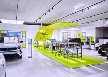 Opel, Yeni Showroom Konsepti ile Müşteri Deneyimini Farklı Bir Boyuta Taşıyor!