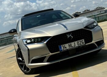 DS 9 OPERA E-TENSE 250 Test