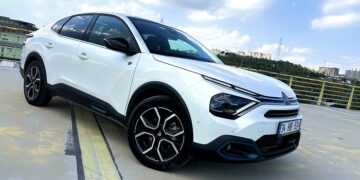 Citroen e-C4 X Test