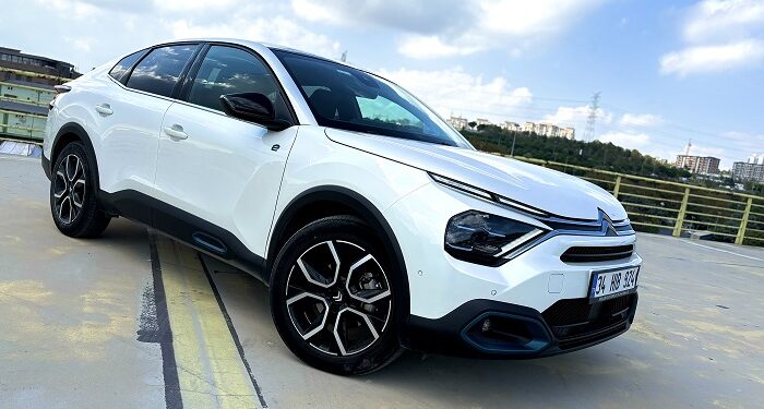 Citroen e-C4 X Test