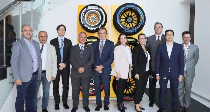 İtalya Büyükelçisi Pirelli’nin İzmit fabrikasını ziyaret etti