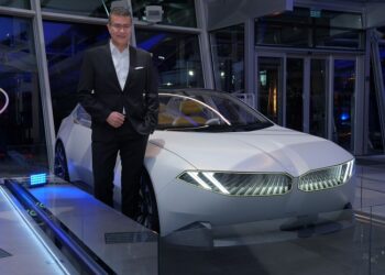 Retail Next Konseptiyle Yenilenen Borusan Oto İstinye Borusan Otomotiv’in ve Borusan Oto’nun 40. Yıl Kutlamasıyla Açıldı