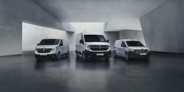 Renault, Yenilenen Hafif Ticari Ailesiyle Ticari Pazarında Atağa Geçiyor
