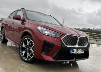 BMW iX2 eDrive20 Test