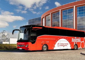 Mercedes-Benz Türk A Milli Hentbol Takımlarının Resmi Ulaşım Sponsoru Olmaya Devam Ediyor