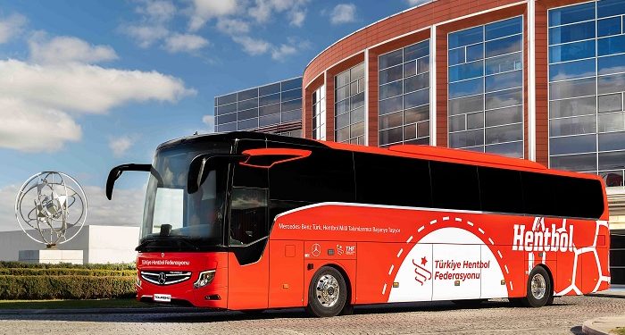 Mercedes-Benz Türk A Milli Hentbol Takımlarının Resmi Ulaşım Sponsoru Olmaya Devam Ediyor