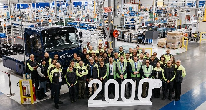 Renault Trucks, 2000’inci elektrikli kamyonunu Hollanda’ya teslim ediyor