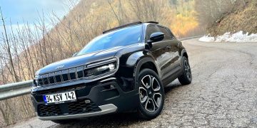Jeep Avenger e-Hybrid: Elektrikli ve Benzinli Gücün Mükemmel Uyumu