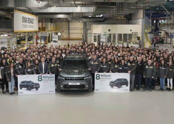 Oyak Renault 8 Milyonuncu Araç Üretimini Kutladı
