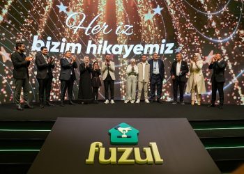 Fuzul, Togg Talihlilerinin Anahtarlarını Teslim Etti
