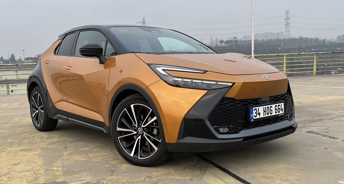 Toyota C-HR: Şehirli ve Şık SUV Deneyimi