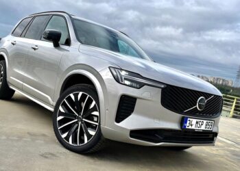 İskandinav Zarafeti ve Çevre Dostu Gücün Buluşması: Yeni Volvo XC90 T8 AWD Plug-in Hybrid 2025 Test