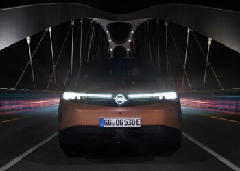 Yeni Opel Grandland Intelli-Lux HD LED® Farlarıyla 2025 DVN Ödülü’nün Sahibi Oldu!