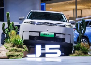 JAECOO, İlk Yüzde 100 Elektrikli SUV’u JAECOO 5 BEV’i Şangay’da Tanıttı!