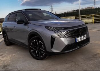 Peugeot 5008 Hybrid İncelemesi