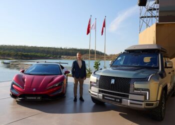 BYD Türkiye, Yüzen, Kendi Etrafında Dönen ve Zıplayabilen Araçlarıyla Türkiye’de Teknoloji Şovu Yaptı