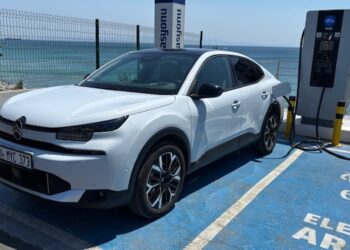 Elektrikli Citroen e-C4 X Test