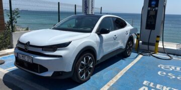 Elektrikli Citroen e-C4 X Test
