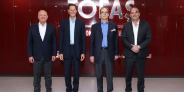 Stellantis ve Koç Holding Üst Yönetimi Tofaş Fabrikası’nı Ziyaret Etti!