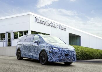 Mercedes-Benz Yeni VLE’nin Ön Seri Üretimine Başladı