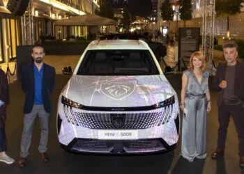 Peugeot’tan “Art On Cars” projesi
