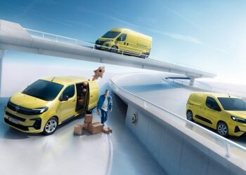 Opel’in Hafif Ticari Araç Ailesi Roadshow ile 3 Büyük Şehirde Profesyonellerle Buluşuyor!
