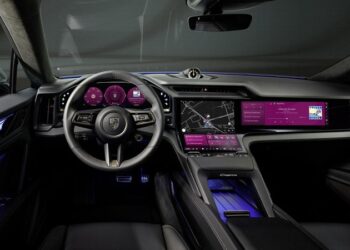 Yeni Cayenne Electric Teknoloji ve Konforu Zirveye Taşıyor