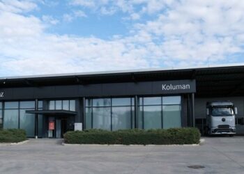 Mercedes-Benz Türk’ün bayi ve yetkili servis atağı tam gaz sürüyor