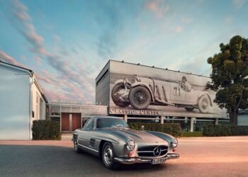 Otomobilin 140, taşımacılığın 130, Mercedes-Benz’in 100 yılı