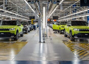 Yeni Jeep Compass Stellantis Melfi Fabrikası’nın Bantlarından İnmeye Başladı